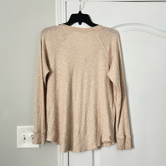 American Eagle Outfitters | cream soft long sleeve v neck shirt - L - Picture 2 of 6